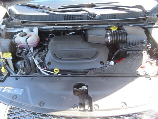 2024 Chrysler Pacifica Touring L - Photo 13