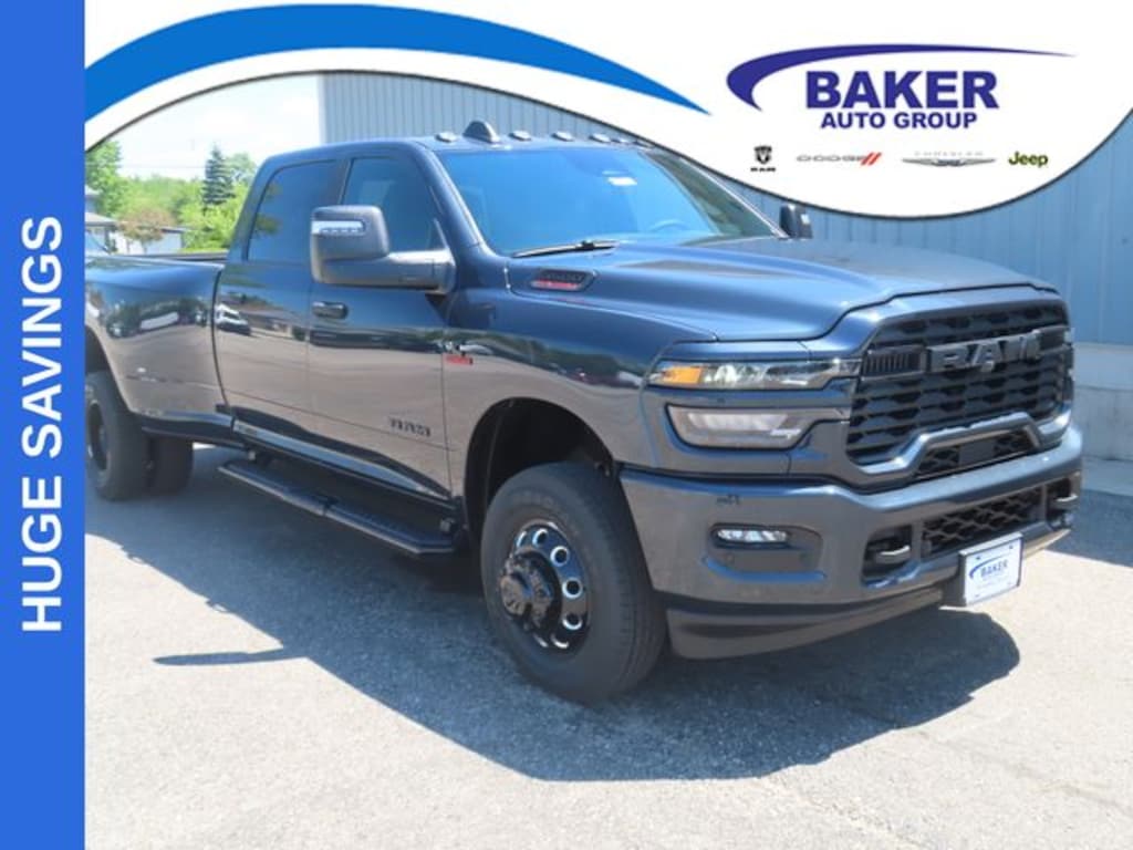 New 2026 Ram 3500 BIG HORN CREW CAB 4X4 8' BOX Pickup