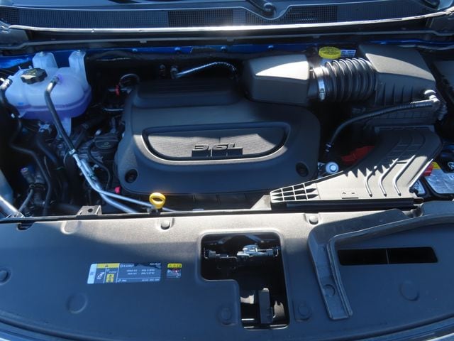 2027 Chrysler Pacifica Select - Photo 11