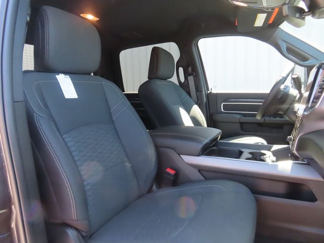 2026 RAM 3500 Big Horn - Photo 25