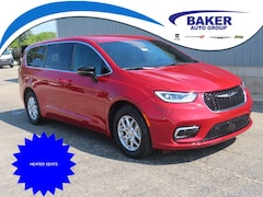 Used 2025 Chrysler Pacifica Select Minivan/Van for sale 