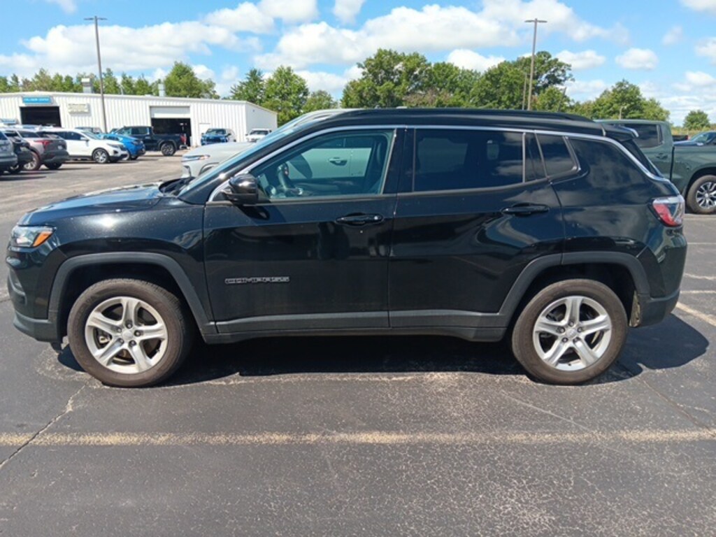 Used 2023 Jeep Compass Latitude SUV