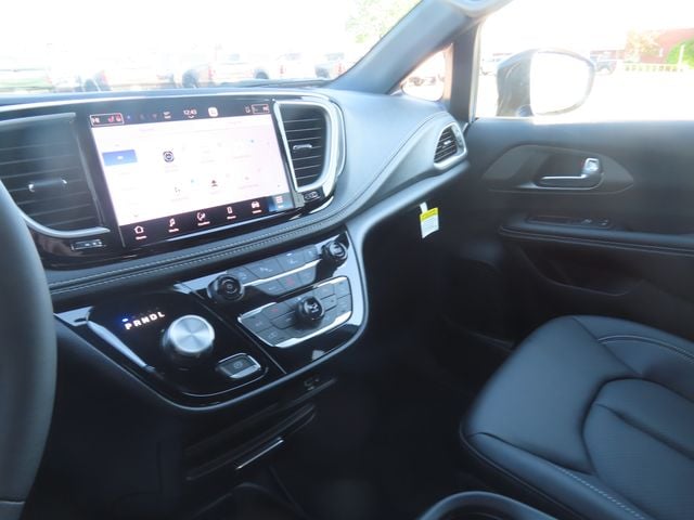 2027 Chrysler Pacifica Select - Photo 34