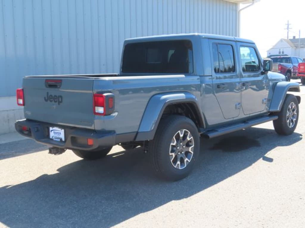 New 2026 Jeep Gladiator SAHARA 4X4 Pickup