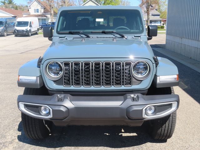 2026 Jeep Gladiator Sahara - Photo 11