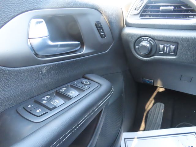 2027 Chrysler Pacifica Select - Photo 30
