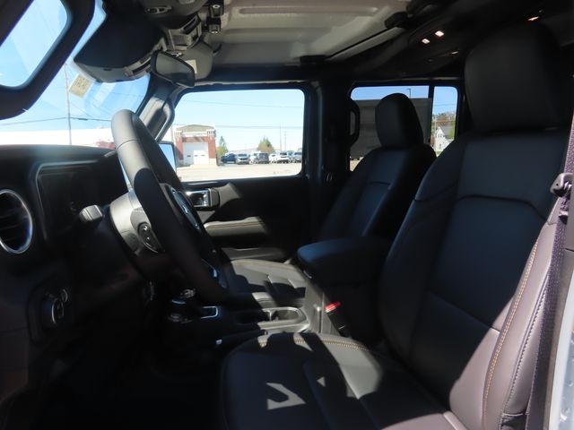 2026 Jeep Gladiator Sahara - Photo 19