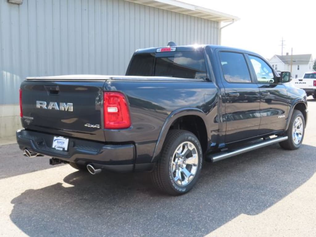 New 2026 Ram 1500 BIG HORN CREW CAB 4X4 5'7 BOX Pickup