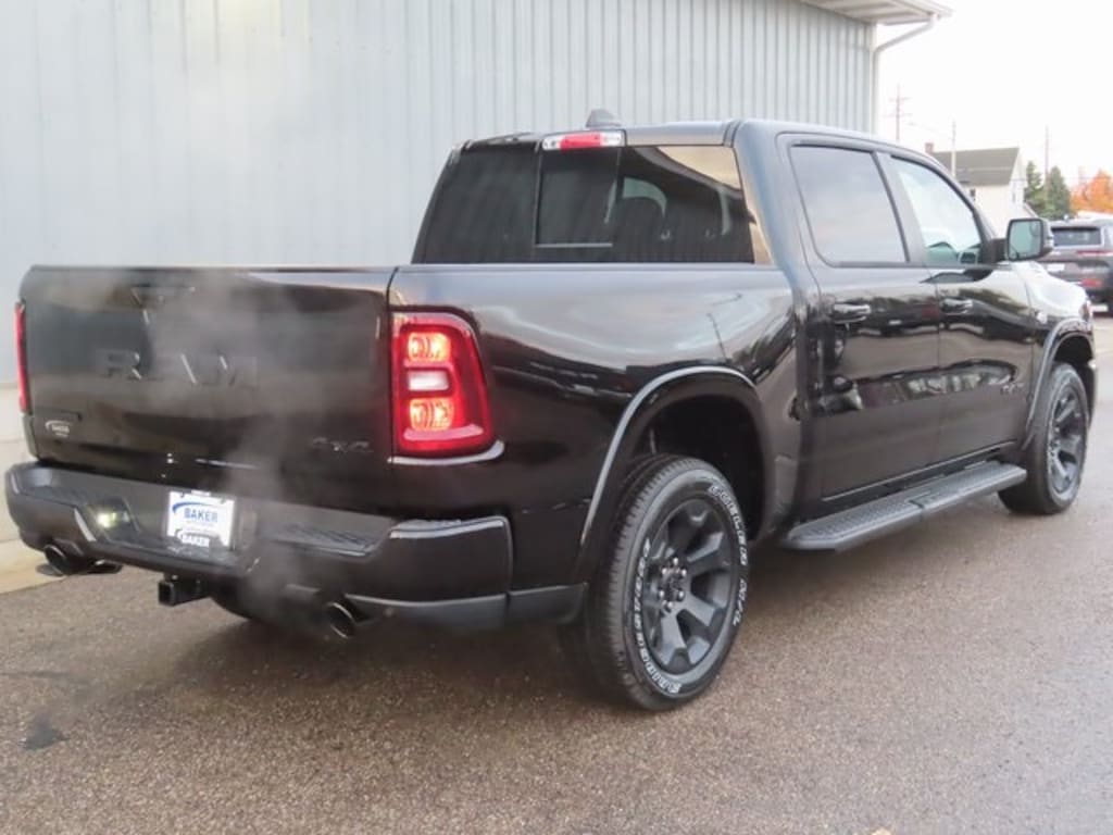 New 2026 Ram 1500 BIG HORN CREW CAB 4X4 5'7 BOX Pickup