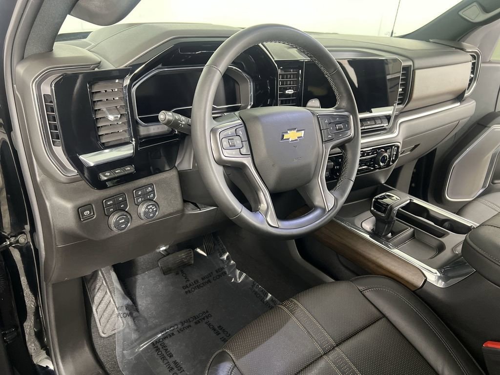 2025 Chevrolet Silverado 1500 High Country - Photo 11