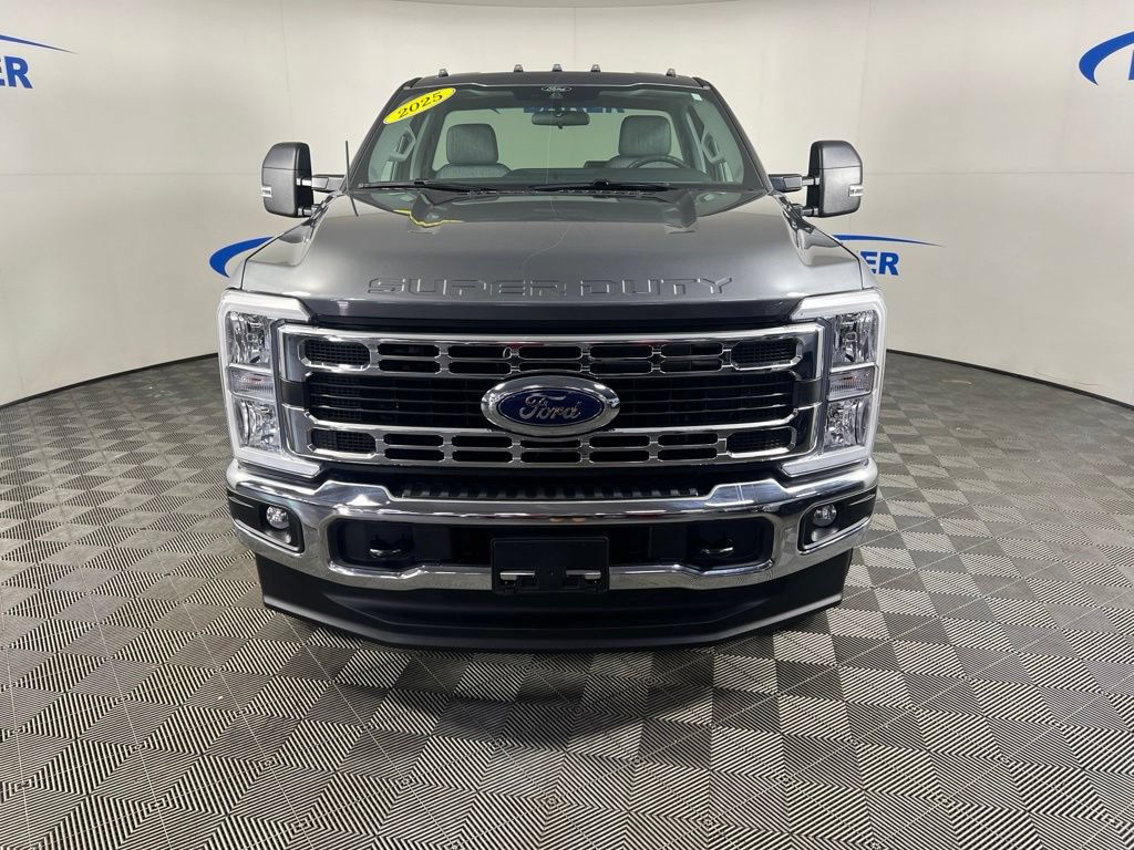 2025 Ford F-350 Super Duty XLT - Photo 9