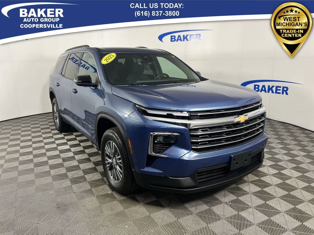Used 2025 Chevrolet Traverse LT SUV