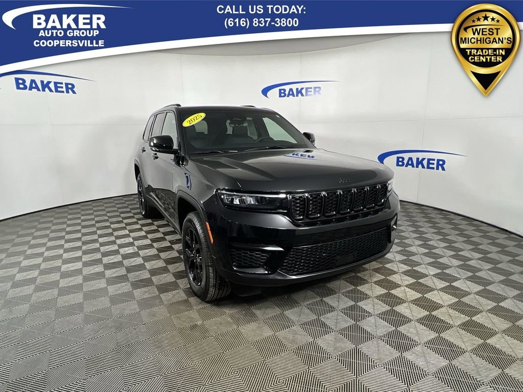 Used 2025 Jeep Grand Cherokee Altitude X 4x4 SUV