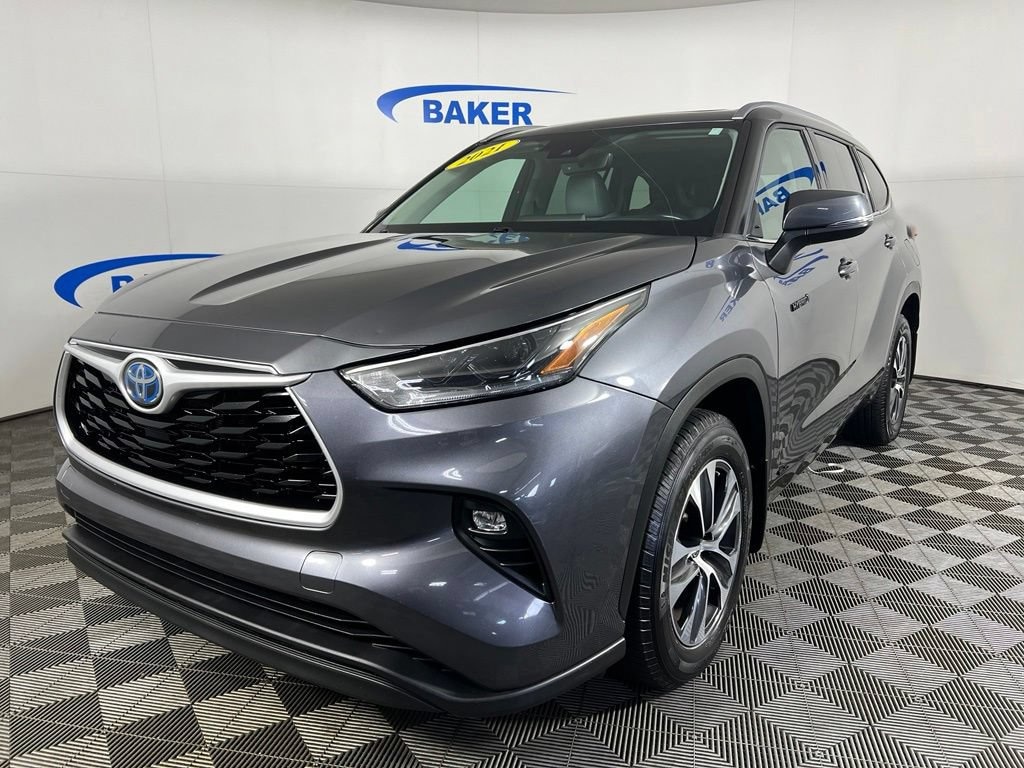 Used 2021 Toyota Highlander Hybrid XLE SUV