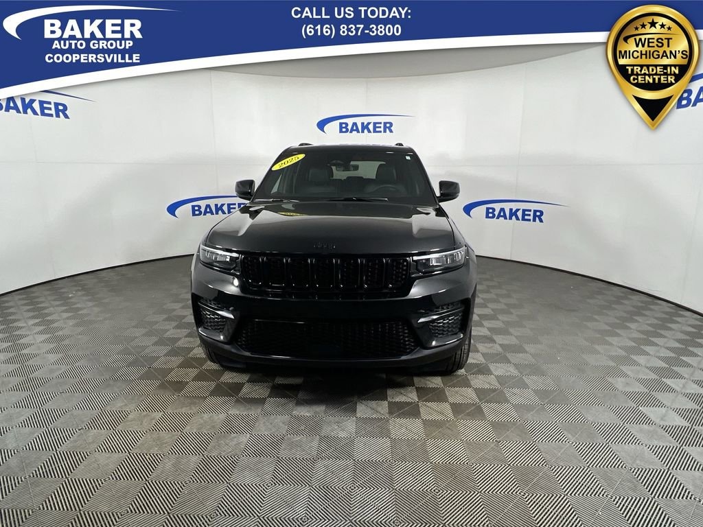 Used 2025 Jeep Grand Cherokee Altitude X 4x4 SUV