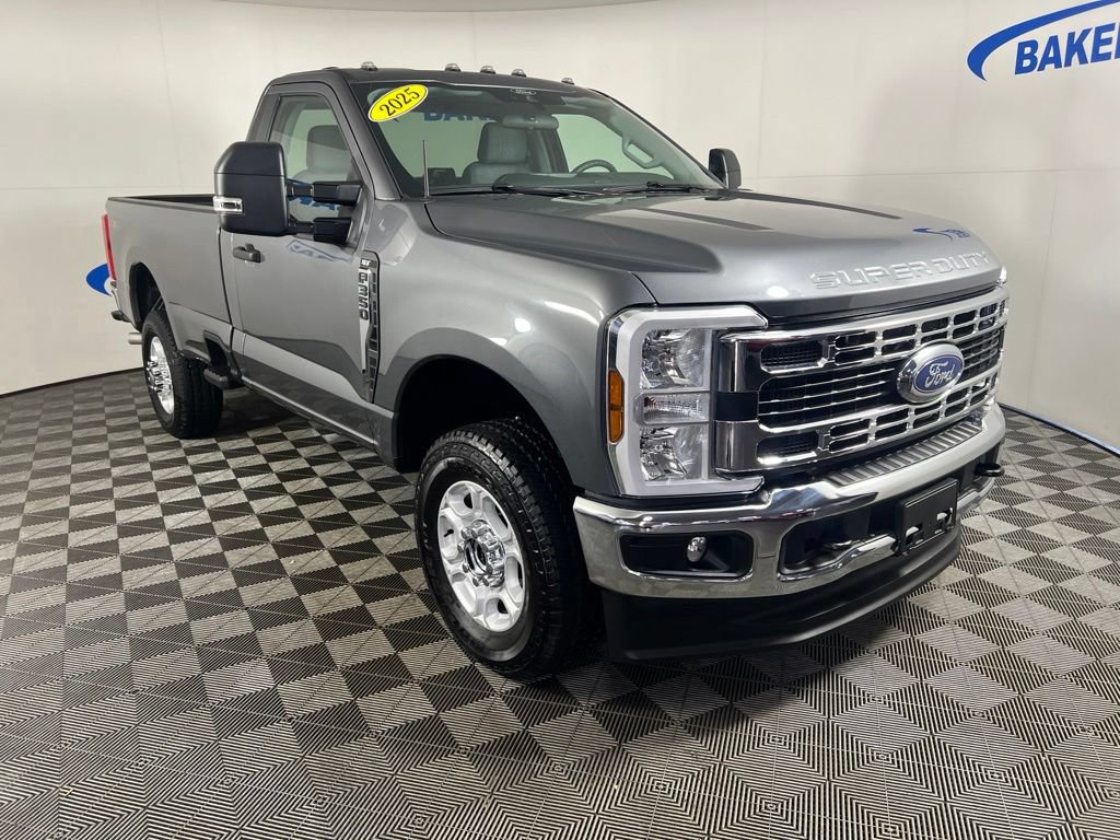 2025 Ford F-350 Super Duty XLT - Photo 8