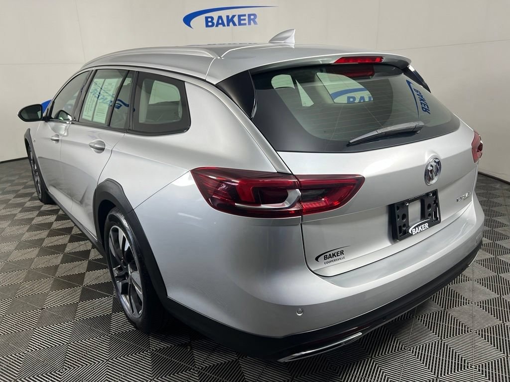 Used 2019 Buick Regal Tourx Essence Crossover