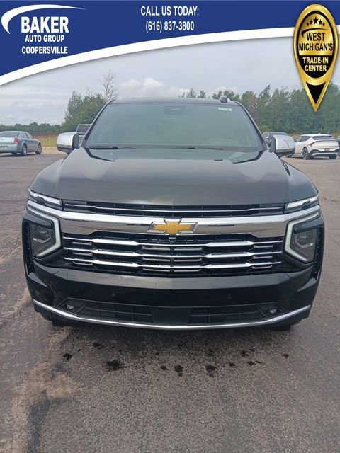 2025 Chevrolet Suburban Premier photo 2