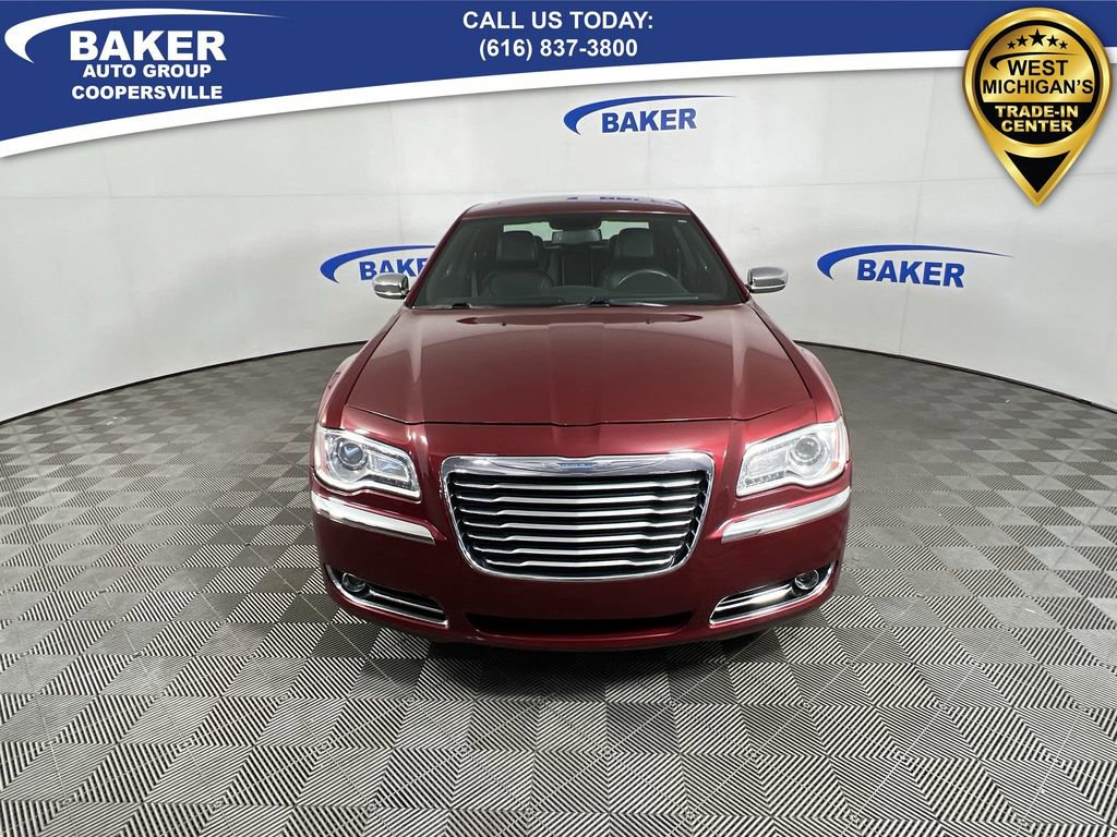 2012 Chrysler 300 Limited photo 2