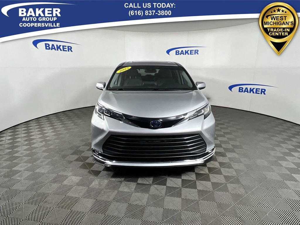 Used 2023 Toyota Sienna XLE