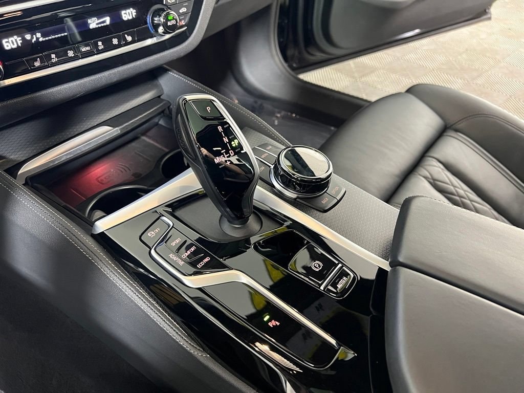2023 BMW 5 Series M550i - Photo 29