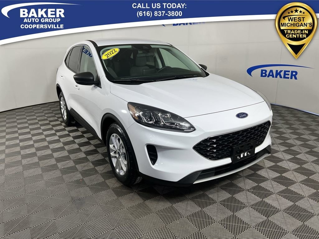 Used 2022 Ford Escape SE Hybrid