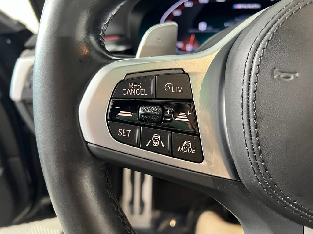 2023 BMW 5 Series M550i - Photo 22