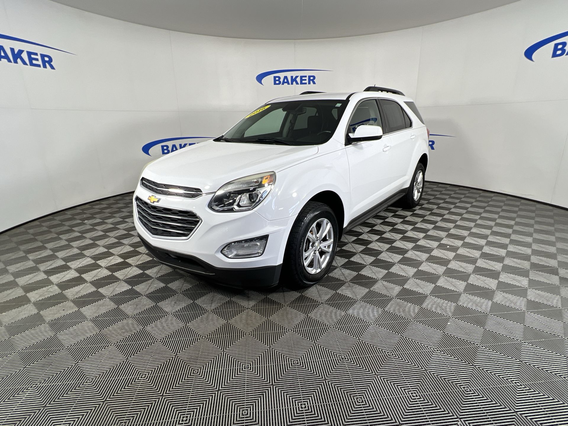 2016 Chevrolet Equinox LT photo 3