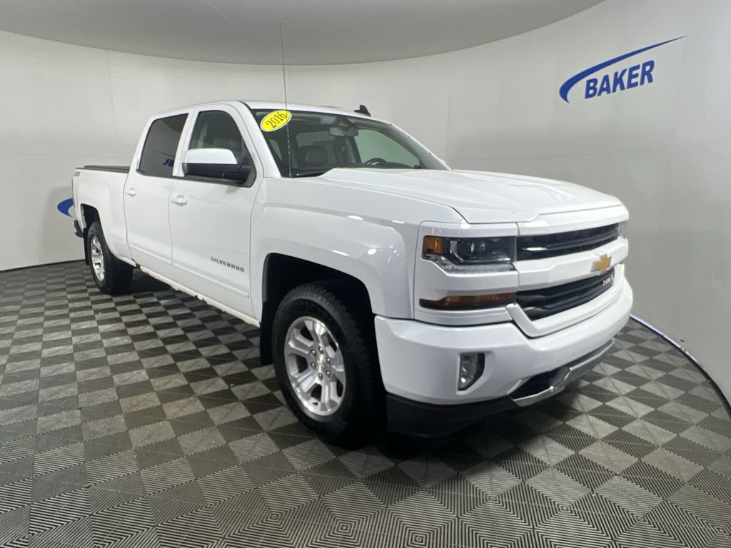Used 2016 Chevrolet Silverado 1500 LT with VIN 3GCUKREC6GG359152 for sale in Coopersville, MI