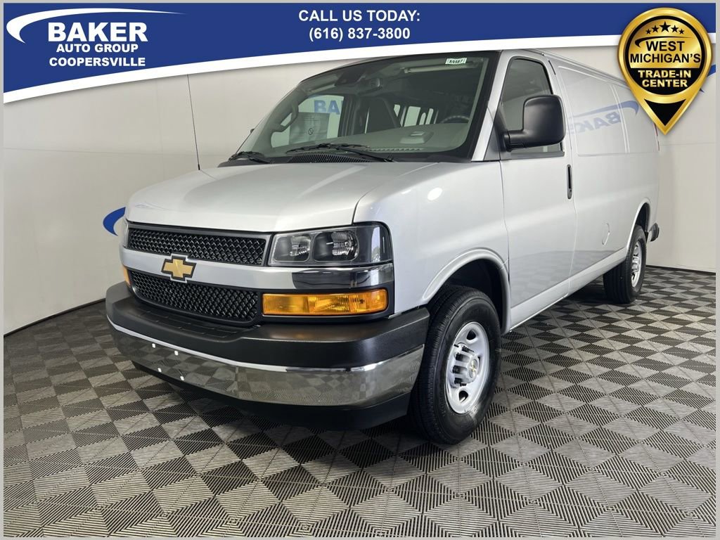 2026 Chevrolet Express 2500 Work Van HD's photo