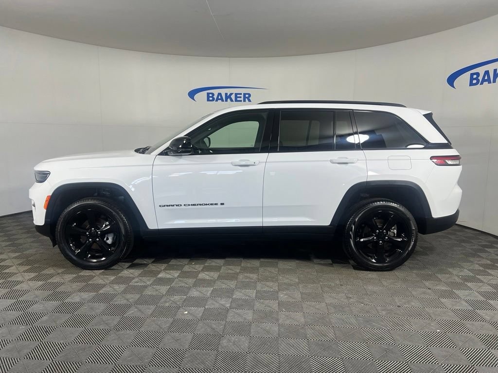 Used 2024 Jeep Grand Cherokee Limited 4x4 SUV