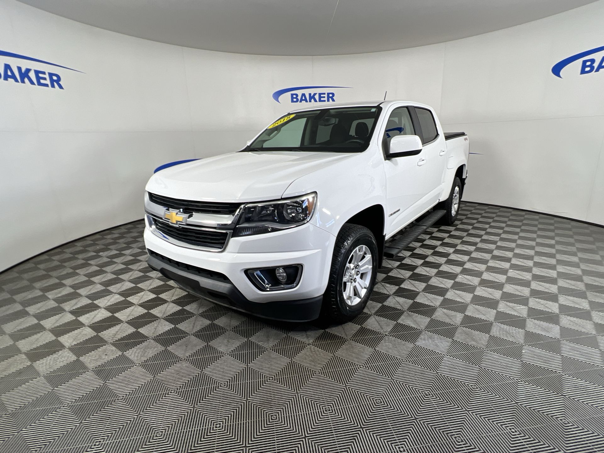 2018 Chevrolet Colorado LT photo 3