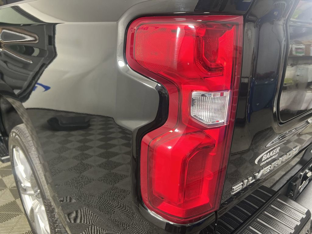 2025 Chevrolet Silverado 1500 High Country - Photo 37