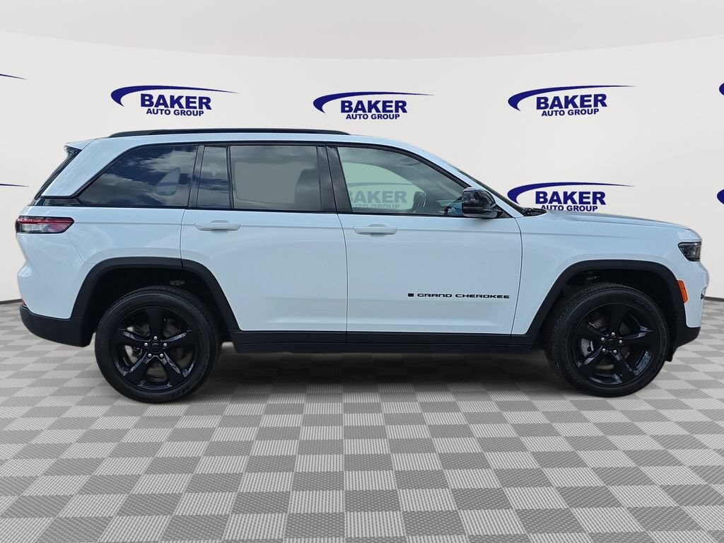 Used 2025 Jeep Grand Cherokee Altitude X 4x4 SUV