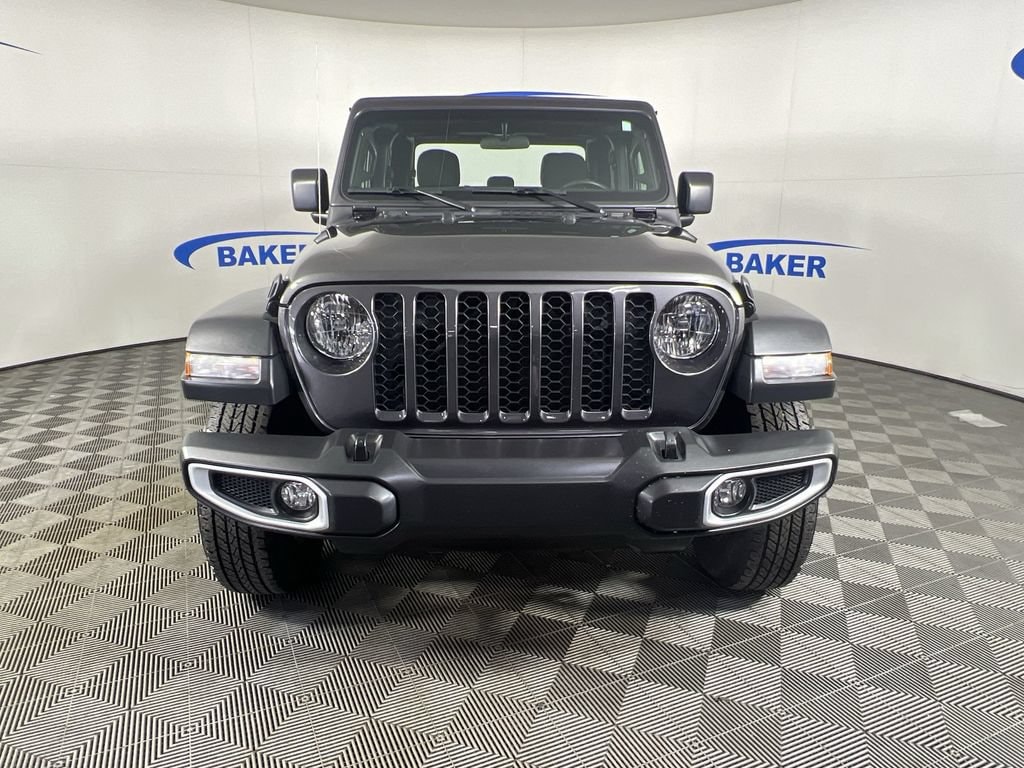 Used 2023 Jeep Gladiator Sport Truck