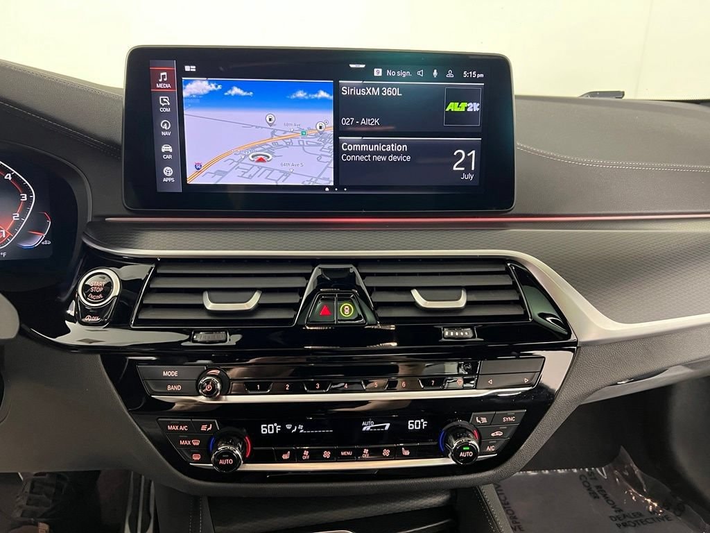 2023 BMW 5 Series M550i - Photo 24
