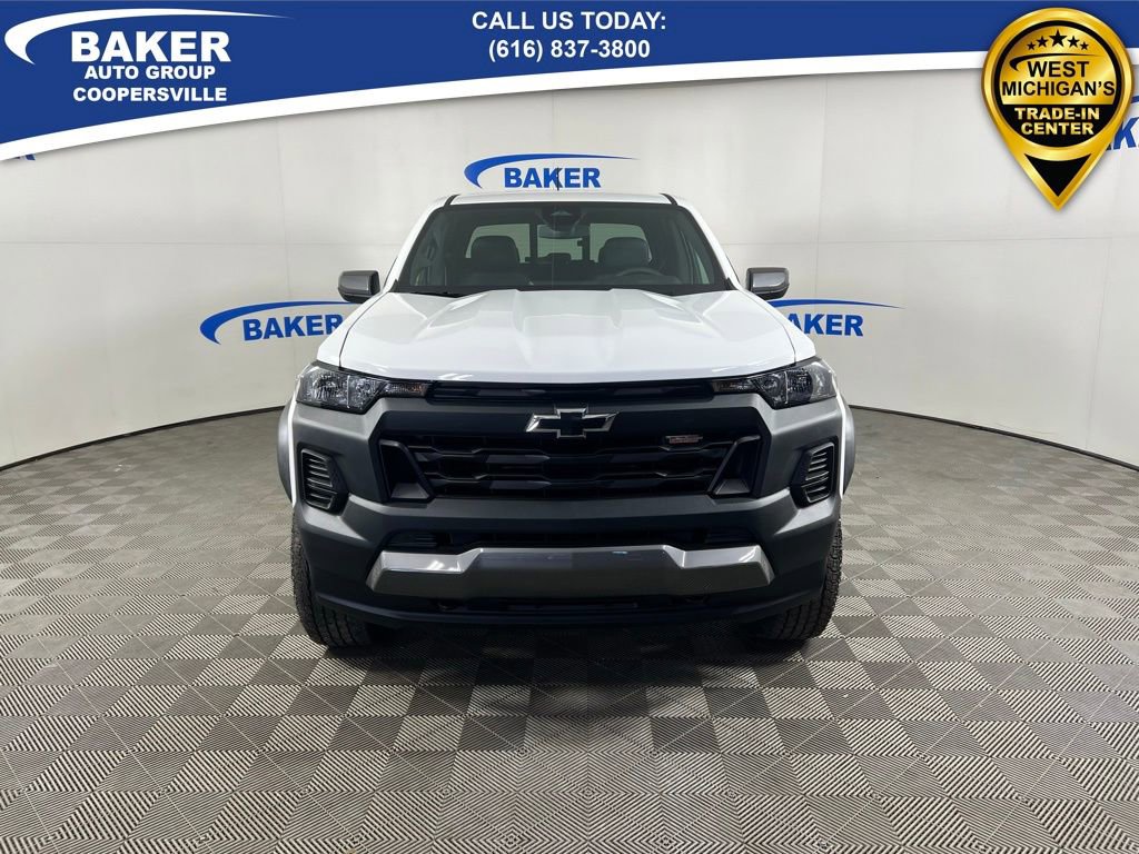 2025 Chevrolet Colorado Trail Boss photo 2