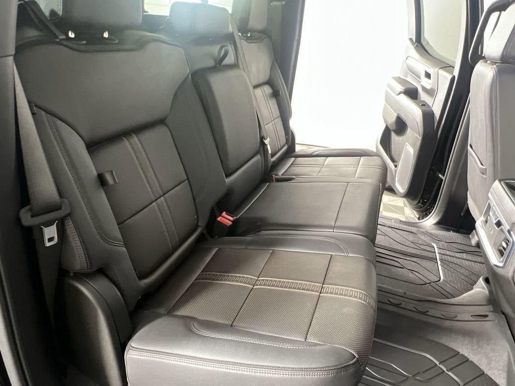 2025 Chevrolet Silverado 1500 High Country - Photo 28