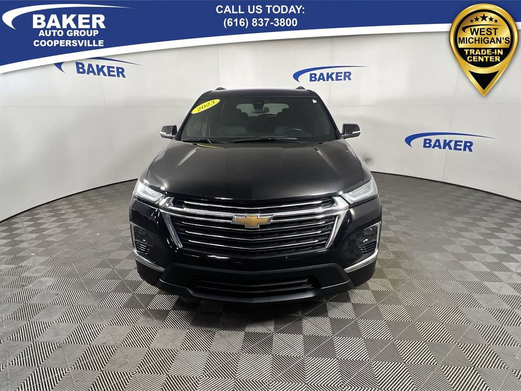 2023 Chevrolet Traverse Cloth photo 3