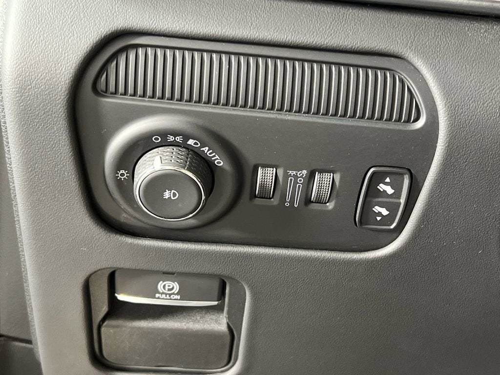2023 Jeep Grand Wagoneer Series II - Photo 19
