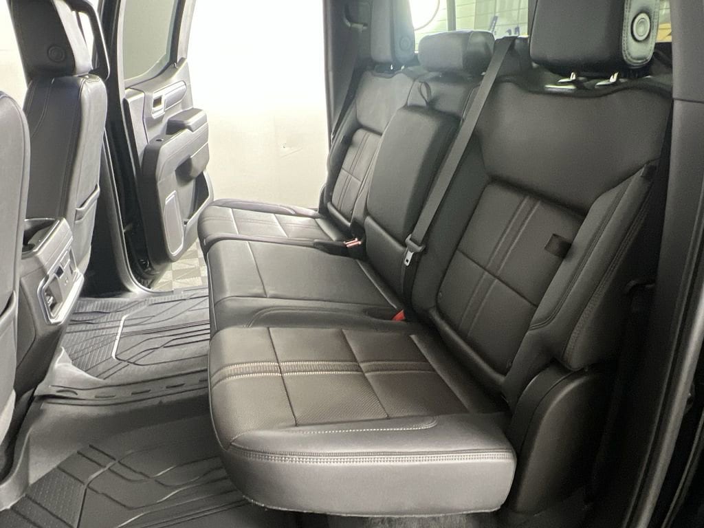 2025 Chevrolet Silverado 1500 High Country - Photo 26