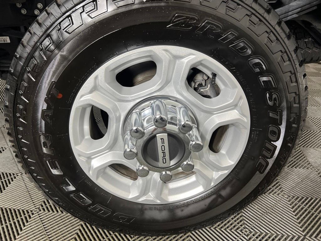 2025 Ford F-350 Super Duty XLT - Photo 26