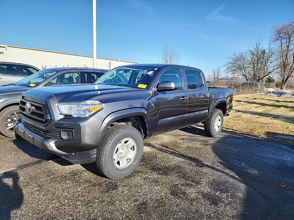2022 Toyota Tacoma SR's photo