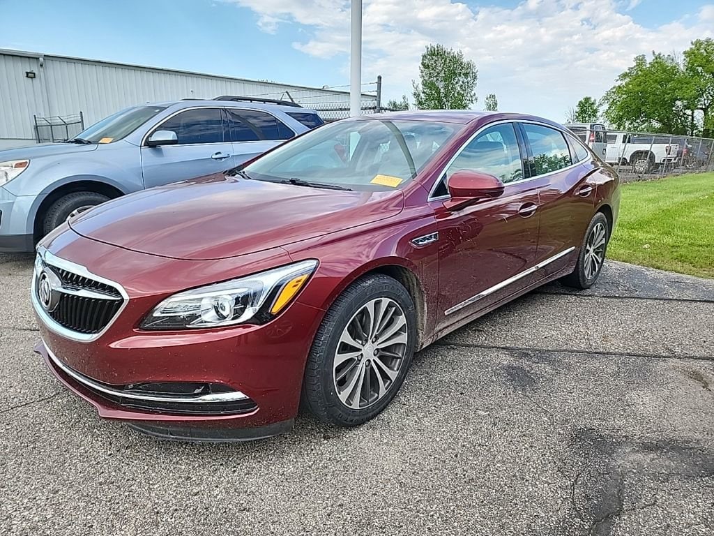 2017 Buick LaCrosse Essence's photo