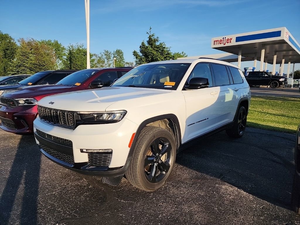 2022 Jeep Grand Cherokee L Limited 4x4's photo