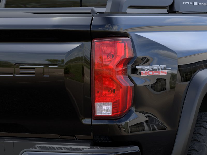 2026 Chevrolet Colorado Trail Boss - Photo 11