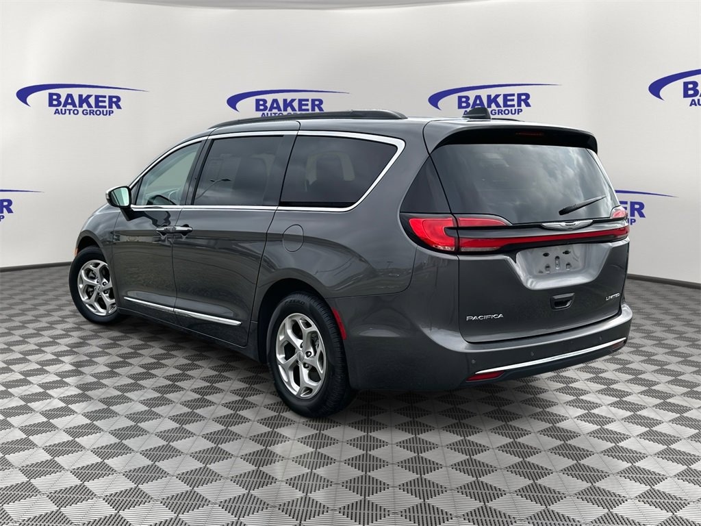 Used 2023 Chrysler Pacifica Limited