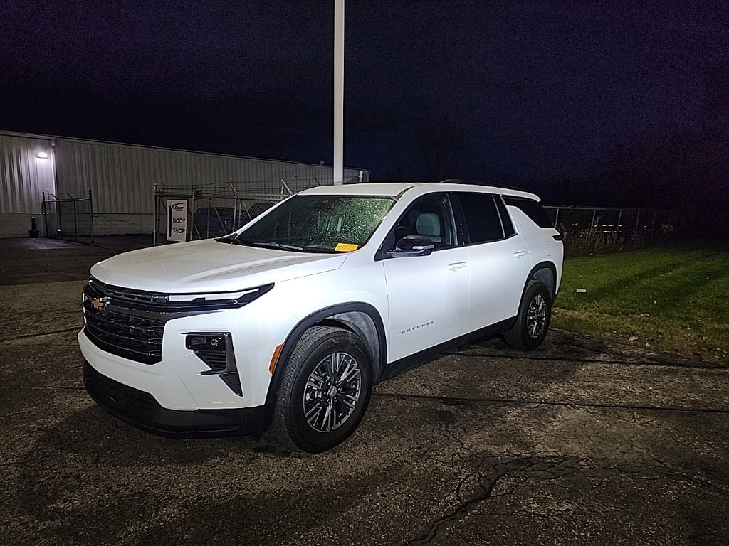 Certified 2025 Chevrolet Traverse LT SUV