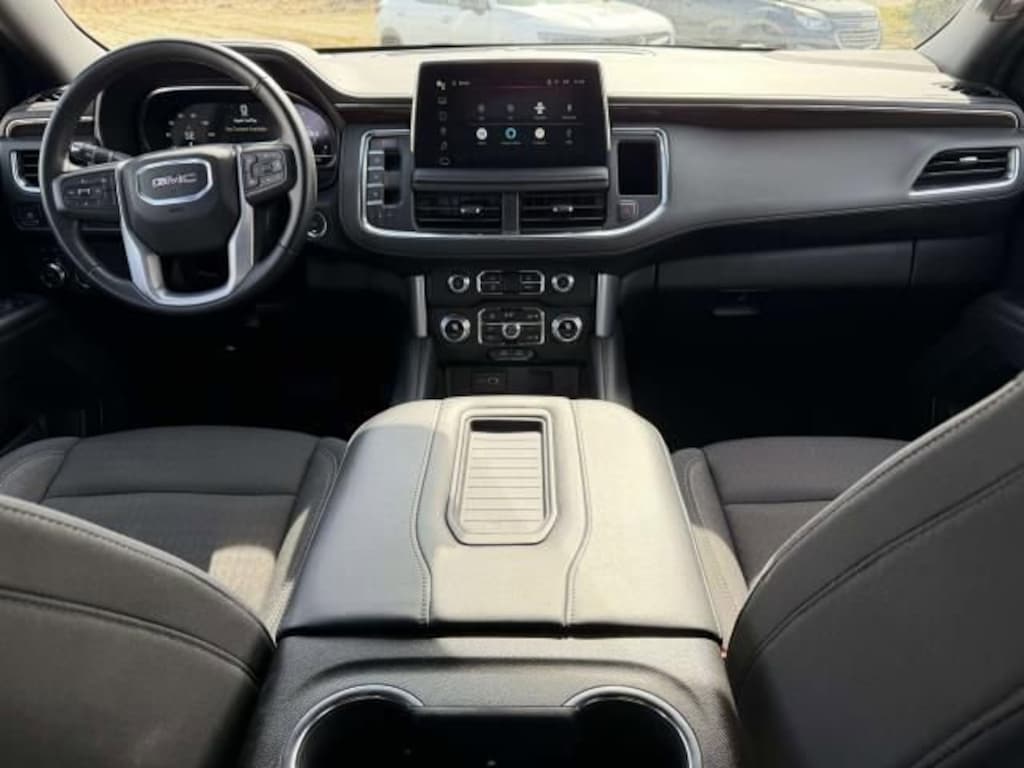 Used 2024 GMC Yukon SLE SUV