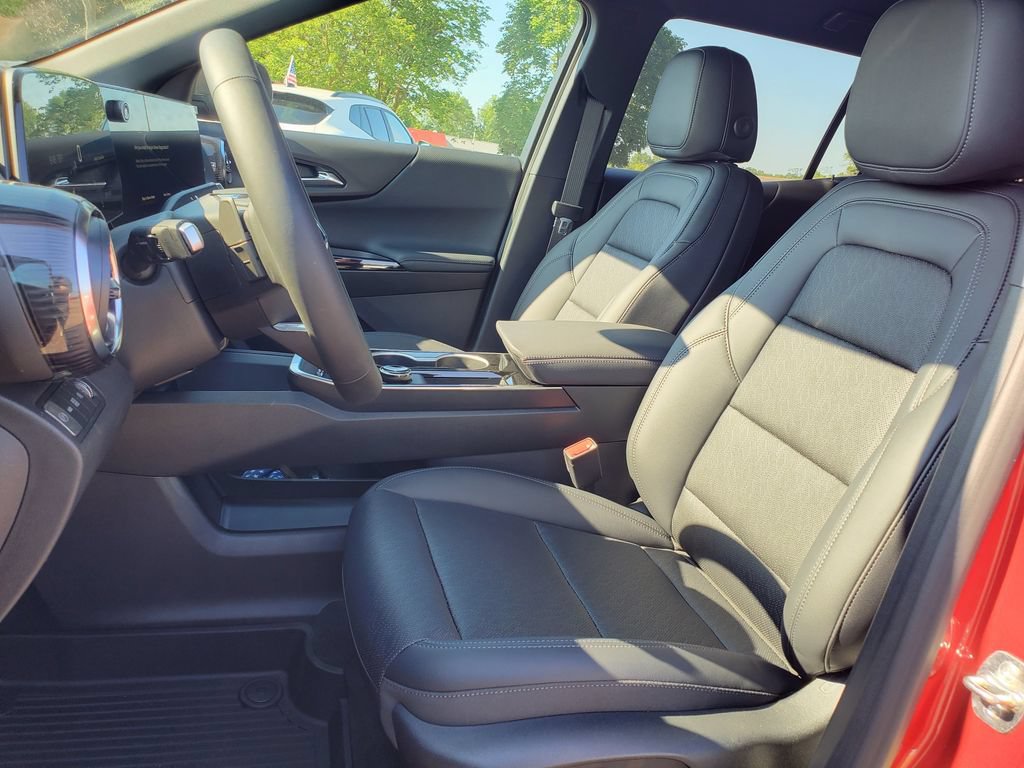2026 Chevrolet Equinox LT - Photo 6